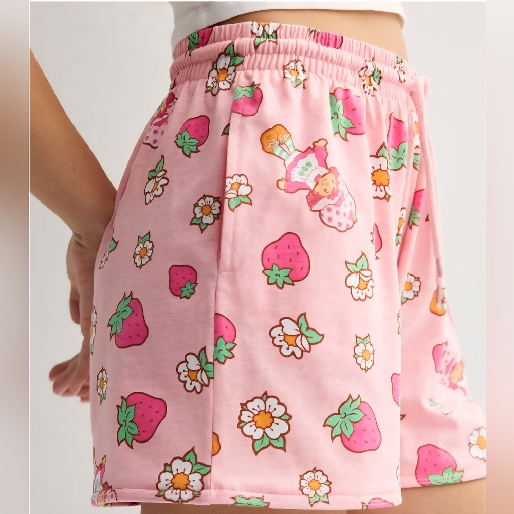 NWT! Strawberry Shortcake Print Lounge Shorts Size M Junior - Picture 3 of 7